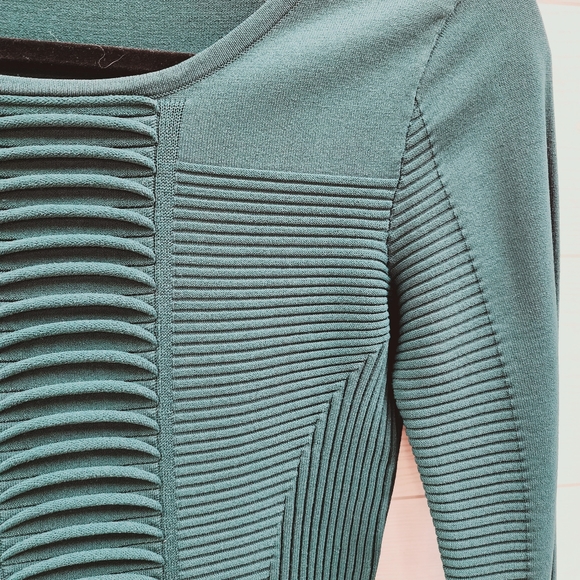 Parker Fitted ribbed Top - Picture 4 of 9